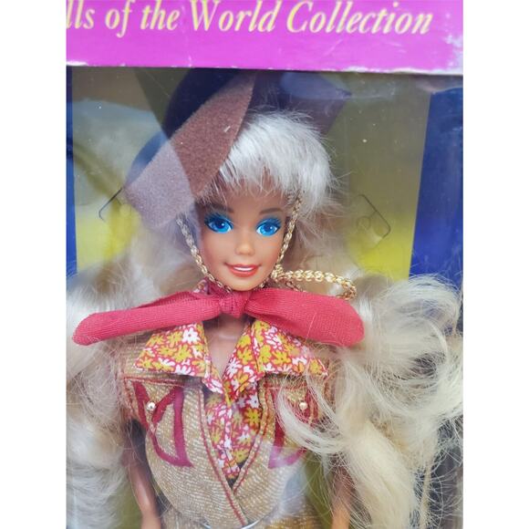 Barbie 1992 Australian Barbie -Dolls of the World #3626 - Picture 1 of 5